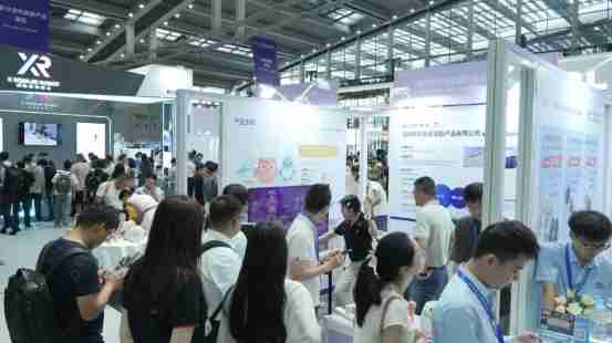 运动宇宙闪耀2025全球AI终端展，开启运动健康领域智能新纪元