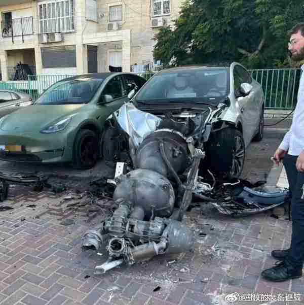 国外一台小鹏G6被火箭发动机残骸击中 车头都被砸没了
