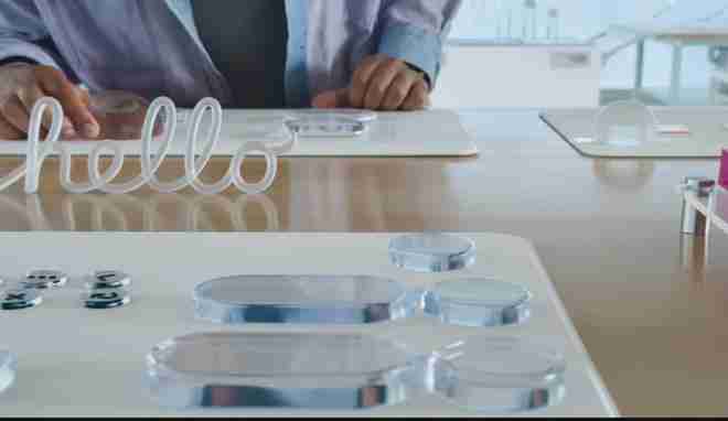 视觉体验焕然一新! 苹果引入全新“液态玻璃”设计