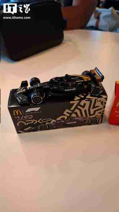 苹果联动麦当劳推出《F1:狂飙飞车》电影套餐:内含迷你赛车模型