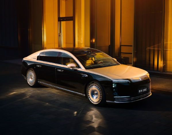 鸿蒙智行尊界S800开启交付 隐私套件选装率达70%