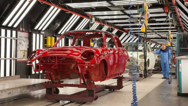 英国4月汽车产量跌至70年来最低水平 同比大降15.8%