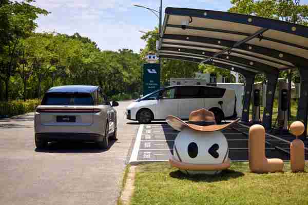 李想：理想5C超充站达2500座 已超特斯拉国内超充数量