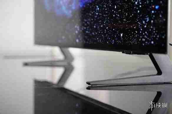 三星42英寸OLED S90F评测:超强音画 竞享丝滑 游戏电视的新选择