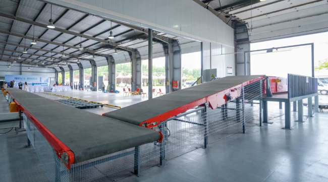 郑州公交集团与顺丰签署战略合作协议，车辆富余空间进行运输试点