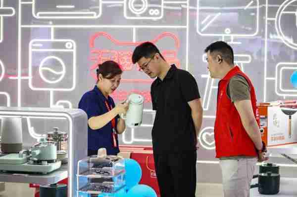 从淘宝闪购到天猫优品 阿里为什么赞助苏超近一半球队