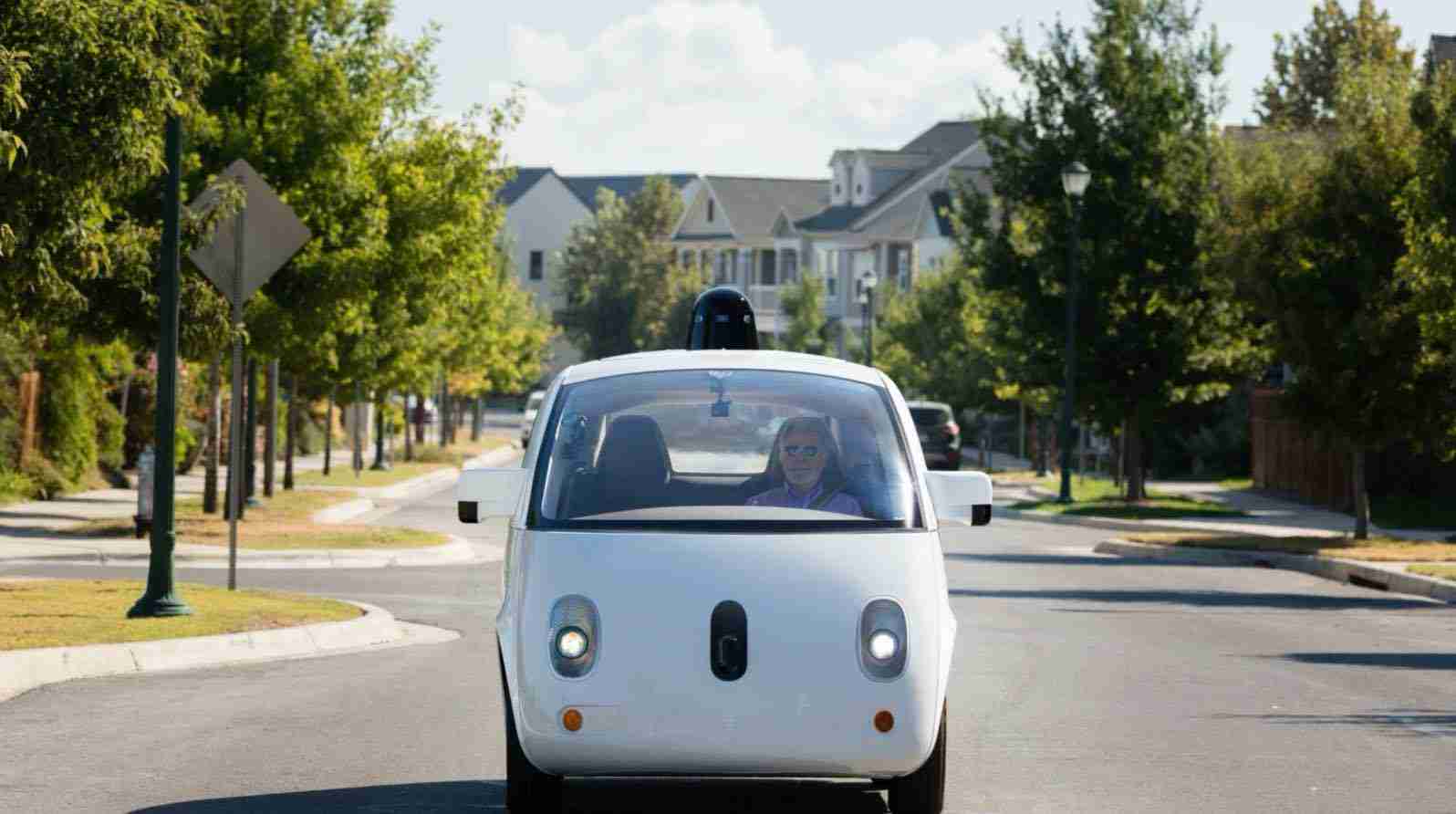 Robotaxi助特斯拉股价大涨，专家为何集体警告“挑战艰巨”？