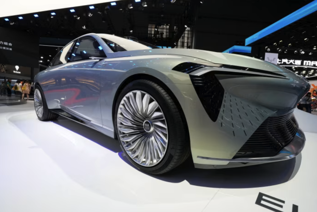 中控屏之争！苹果CarPlay Ultra遭多家车企抵制，它越界了？