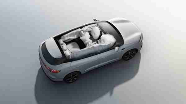 标配天神之眼C和云辇-C 比亚迪海狮06售价13.98万起