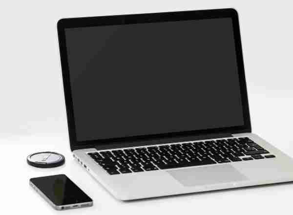 戴尔笔记本开机黑屏但指示灯亮的原因与解决方法