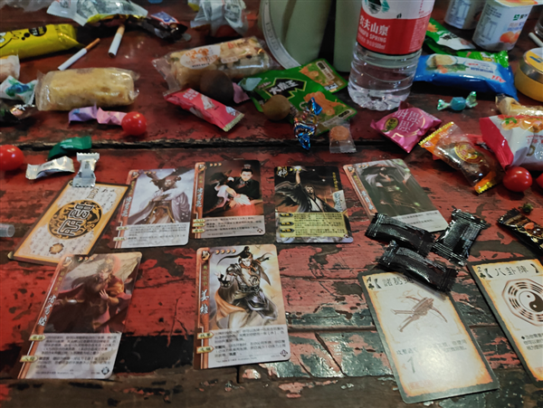 网友又整活!带游戏战绩纪念诸葛亮 成都武侯祠回应