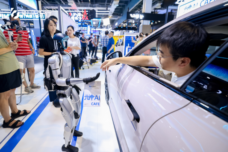 WAIC 2025: 斑马智行元神AI大模型，获全球机构测评第一