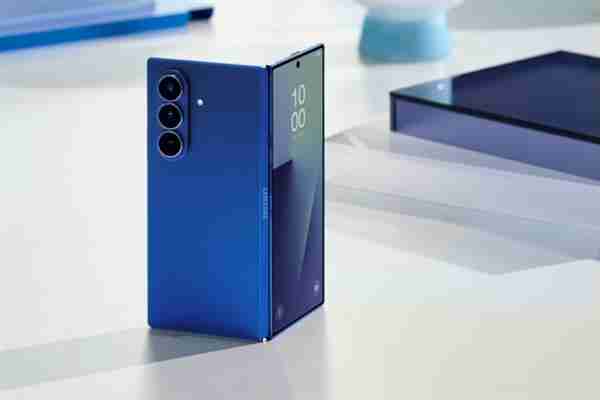 超级旗舰 纤薄新姿 第七代Galaxy Z系列折叠屏开启预约