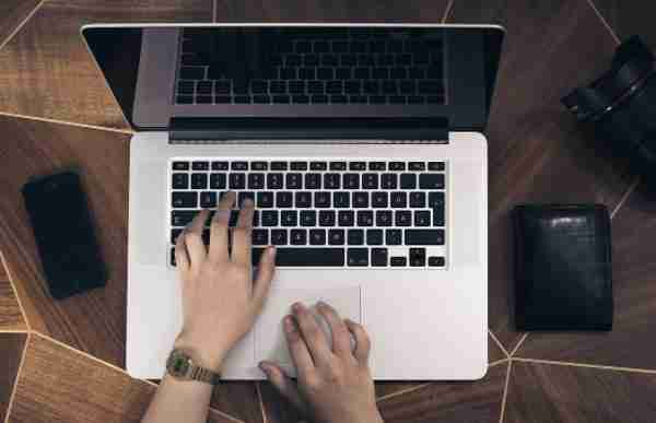 电脑卡死了按什么键恢复 记住这4个按键方法