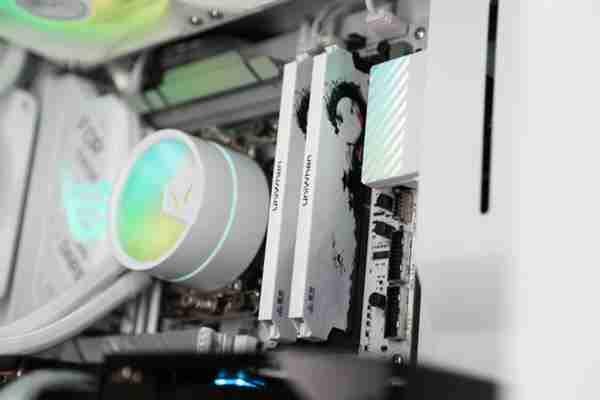 国韵性价比再攀高峰  云彣绫龙系列48GB DDR5内存首测