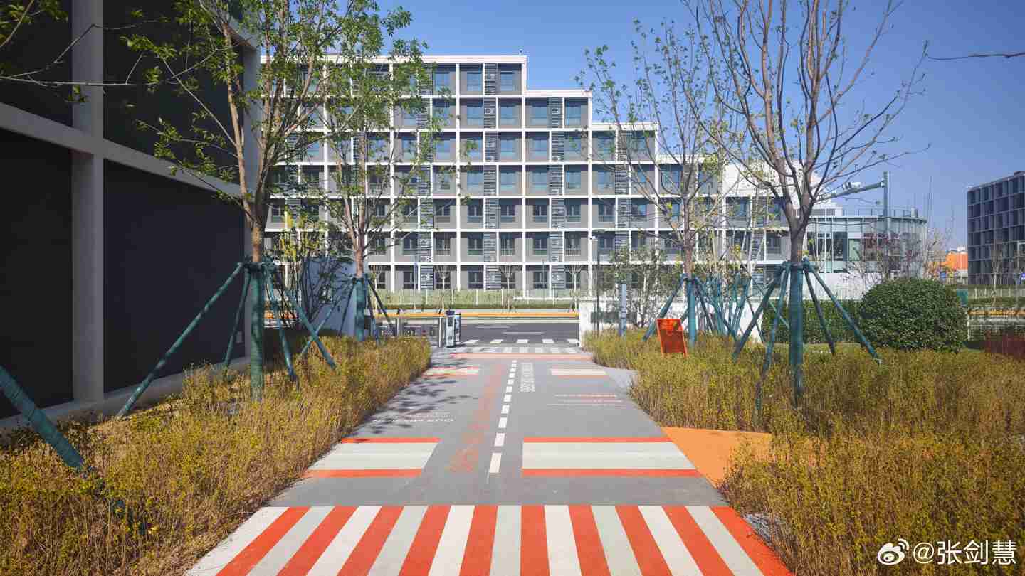 卢伟冰：小米青年公寓今天正式落成启用，实现“为奋斗者筑家”承诺