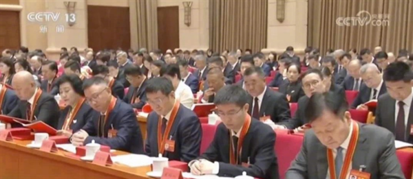 宇树科技王兴兴、理想汽车李想等出席表彰大会亮相《新闻联播》