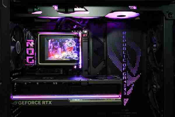 BW2025 华硕主板背置&超频双赛道大放异彩