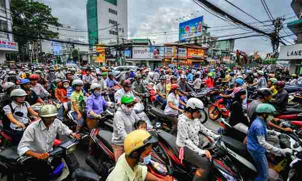 平均2人一辆的摩托车王国要禁摩 越南首都明年开始实施禁摩政策