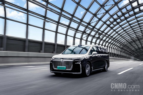 岚图梦想家单周1720台连续卫冕 FREE+斩获周榜TOP3