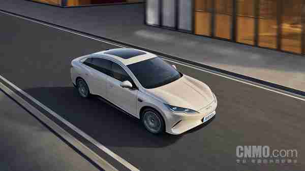 2024年中国轿车销量占全球50%以上！高达789万辆