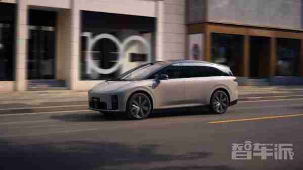 理想：i8和MEGA不共平台、产能独立 不用担心产能挤占