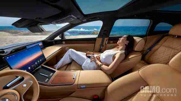 享界S9T官宣将于8月18日开启预订！新增赤茶橘内饰