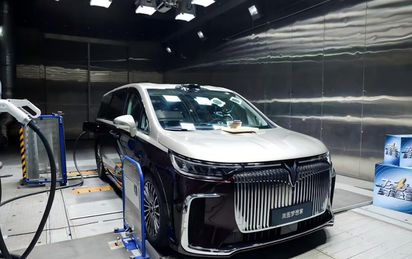 岚图汽车发布岚海智混技术 新款梦想家8月29日首发