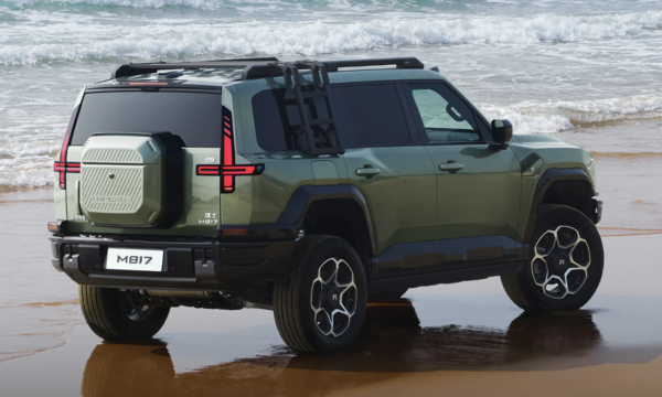 东风x华为智野第一车！猛士M817正式上市 31.99万起