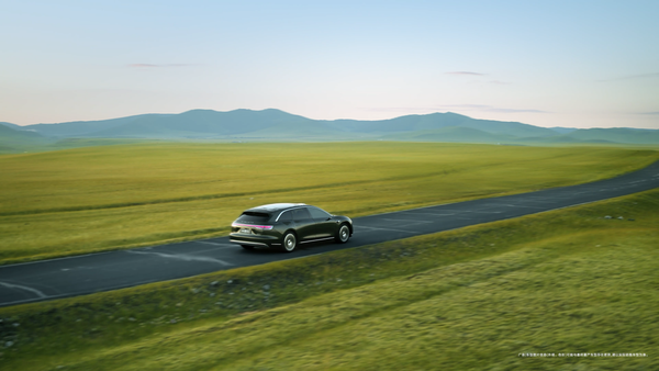 鸿蒙智行发布最新官宣视频，余承东为享界S9T拍摄首支宣传片