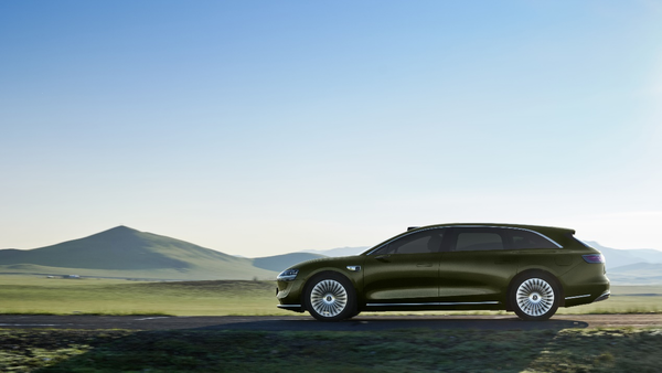 鸿蒙智行发布最新官宣视频，余承东为享界S9T拍摄首支宣传片