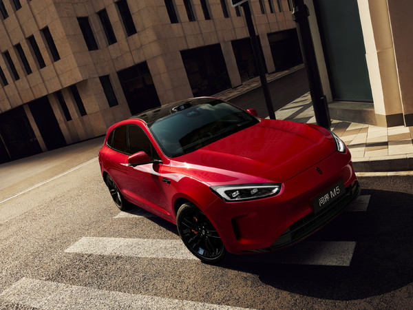 问界销量逼近BBA，豪华车市格局生变