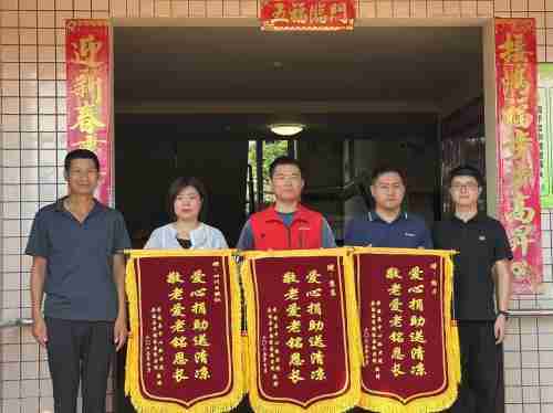 清凉一夏！ 京东城市冰岛计划为全国各地一线劳动者撑起“清凉伞”