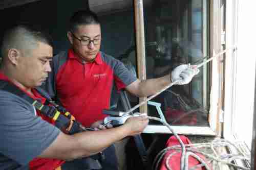 清凉一夏！ 京东城市冰岛计划为全国各地一线劳动者撑起“清凉伞”