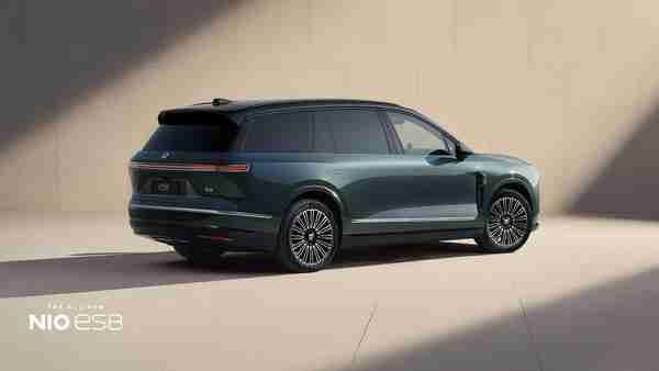 蔚来全新ES8上市 全域900V架构 零百3秒级 41.68万起