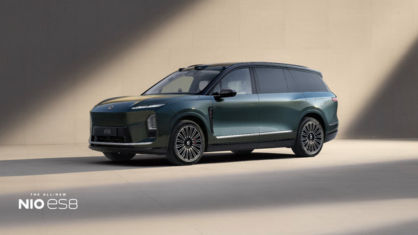 蔚来ES8上市900V架构零百3秒起售价41.68万
