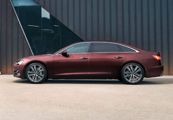 7月中大型轿车销量榜出炉 小米SU7超奥迪A6L登顶