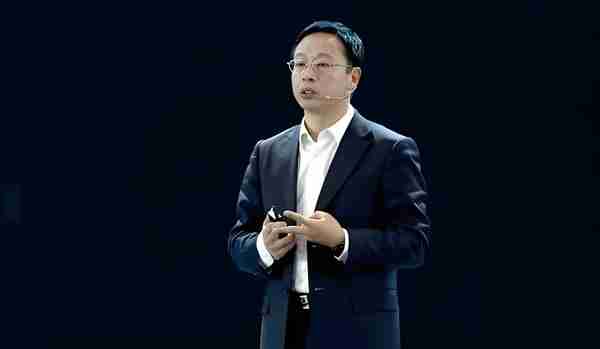 十年全栈自研！华为如何把智驾从奢侈品变为普惠品