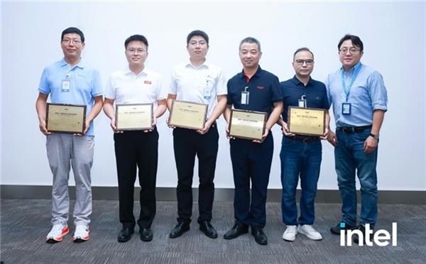 英特尔UQD认证破解液冷难题