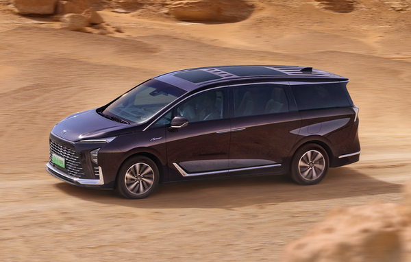 本周重磅新车汇总 鸿蒙智行三车齐发 小鹏P7正式上市