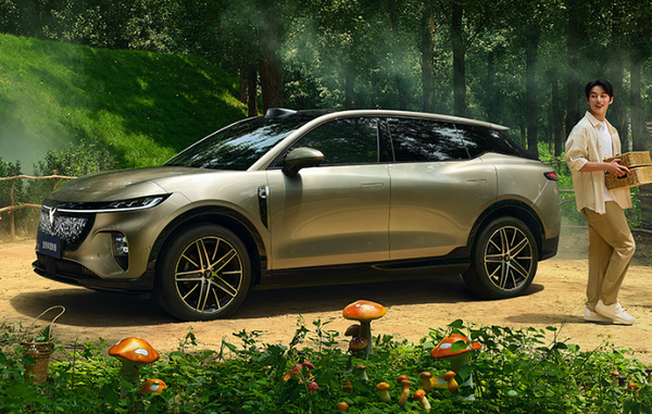 本周重磅新车汇总 鸿蒙智行三车齐发 小鹏P7正式上市