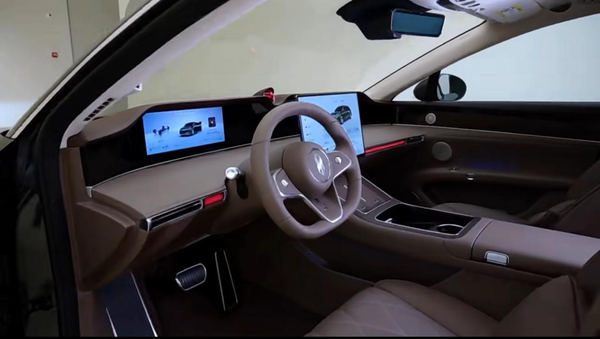 32.8万起的“全能战士”！享界S9T首批展车到店