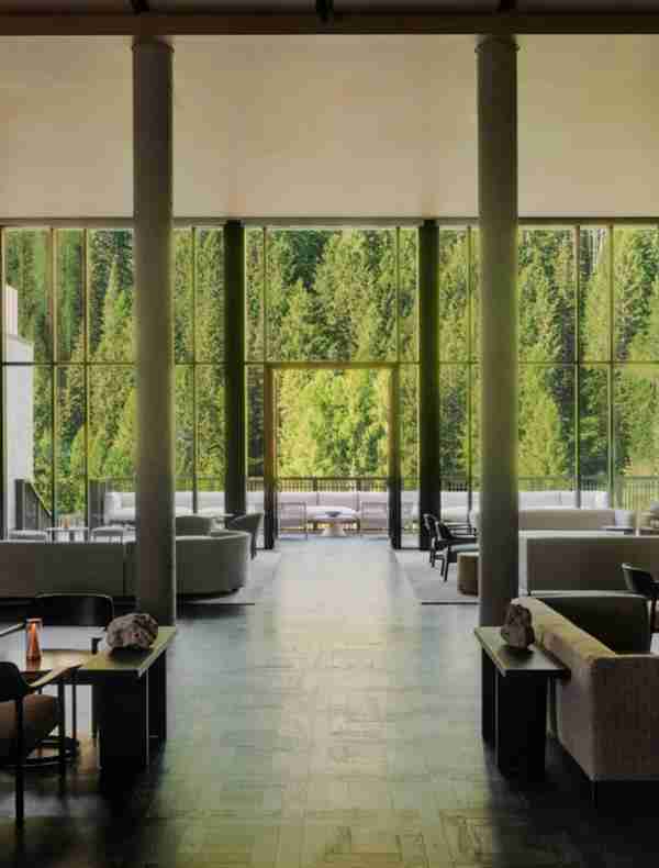 谁在抖音直播间团购2000元一晚的高奢酒店