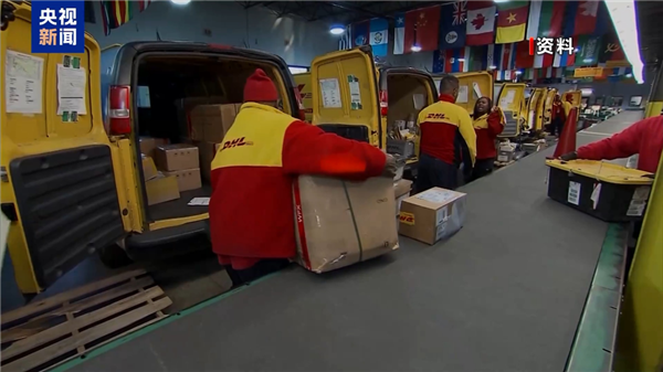 800美元以下免税！25国暂停美快递