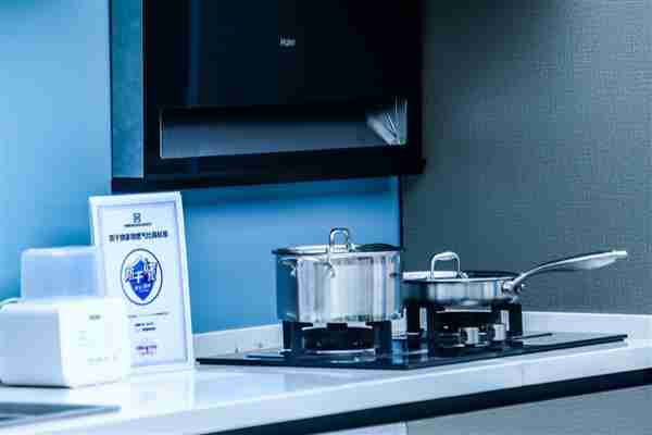 忘关火27天险酿大祸  网友呼吁普及防干烧灶具