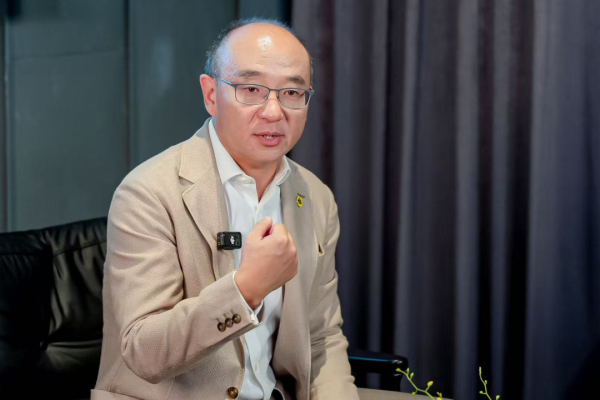 暗讽谁？莲花集团CEO：想两年做出一台车，但真做不到