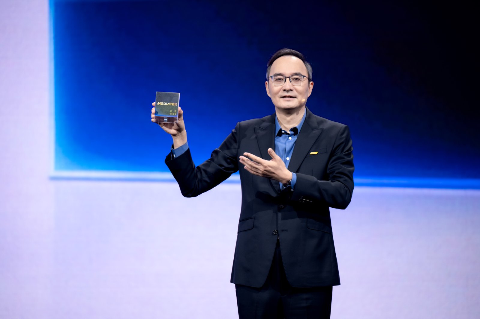 天玑9500双NPU加持，AI性能全面升级