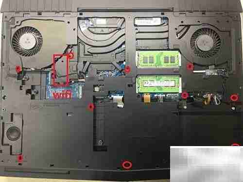 Alienware 17 R4拆机详解