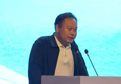 5000万粉丝博主“听风的蚕”自曝曾得肺癌：工作没了 靠读书改命