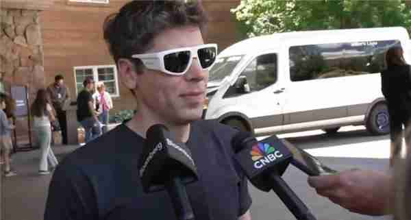 智能穿戴产业革命席卷而来 Meta/微美全息先行优势凸显推动万亿市场变革